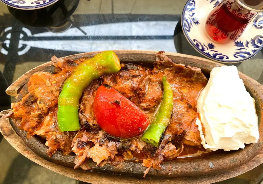 Ile kosztuje kebab w Stambule? Ceny i porady dla turystów