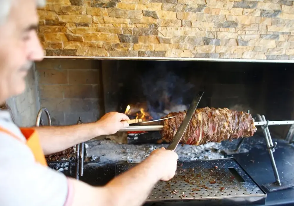 Ile jest kebabów w Polsce? Zaskakująca liczba i ich popularność