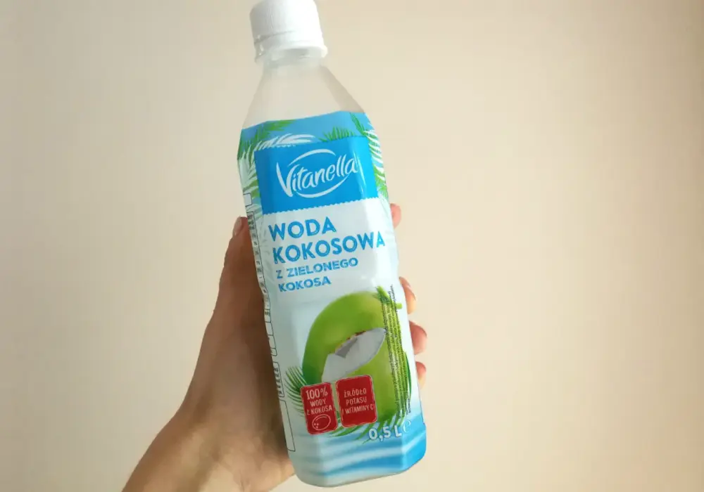 Napój kokosowy Biedronka – odkryj najlepsze produkty i promocje