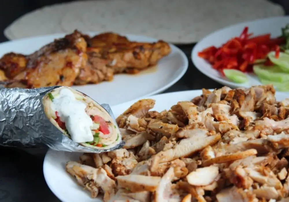 Pomysły na pyszne dania z mięsa kebab, które zaskoczą Twoich gości