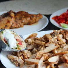 Pomysły na pyszne dania z mięsa kebab, które zaskoczą Twoich gości