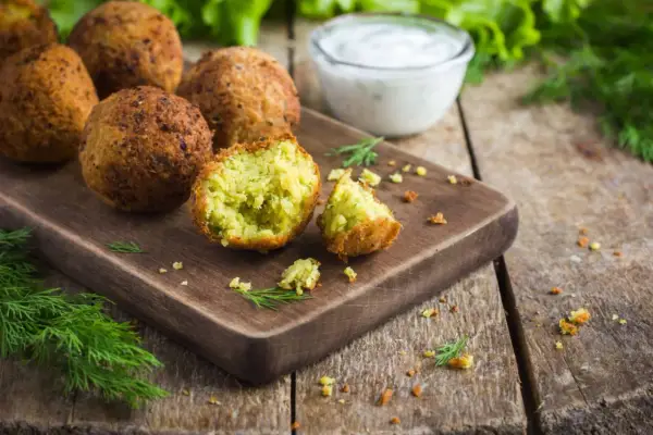 Falafel kebab: Czym jest? Smak, składniki i wartości odżywcze