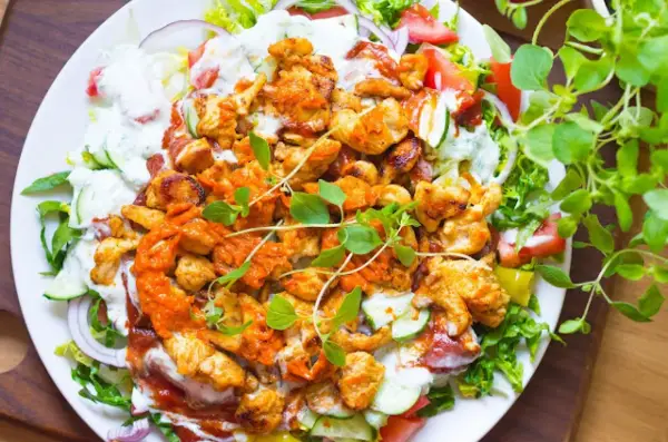 Kebab na keto: Jak zamówić i przygotować pyszne danie?